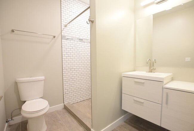 Building Photo - 217 Columbia St