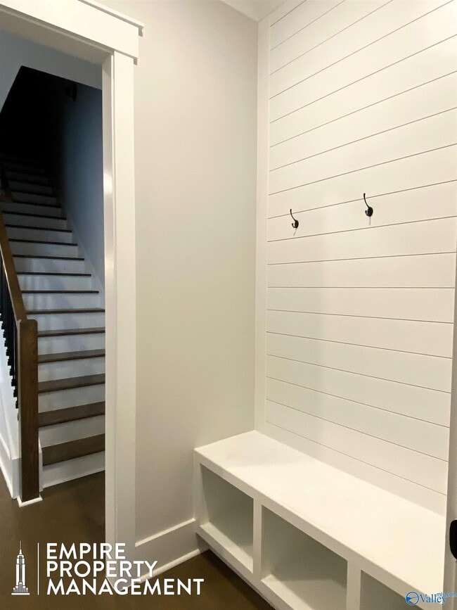 Building Photo - 318 Hay Rake Dr