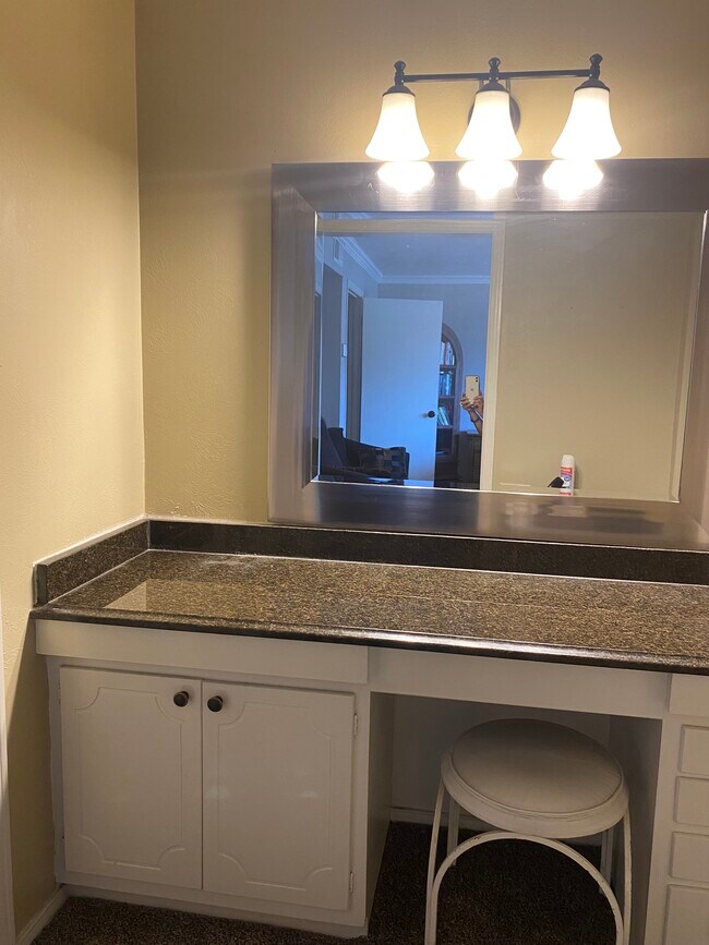 Building Photo - 5612 Marina Dr