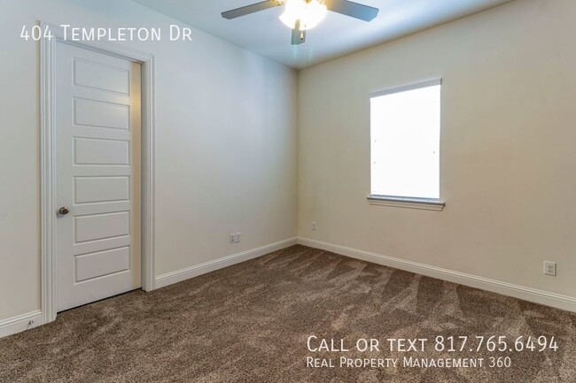 Building Photo - 404 Templeton Dr