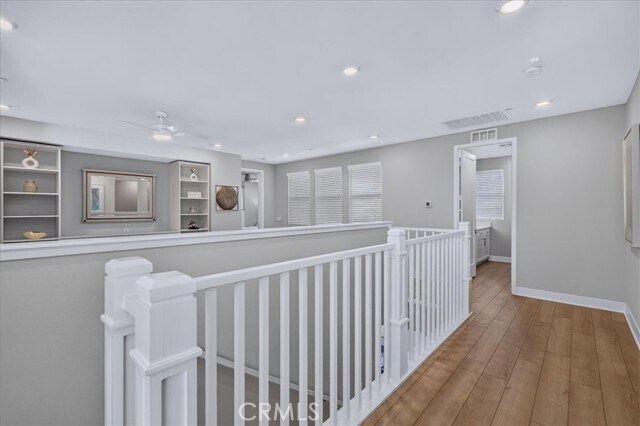 Building Photo - 170 Chorus