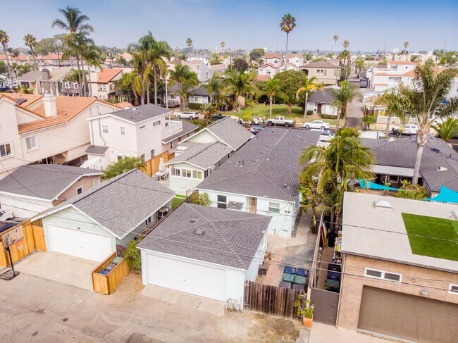 Building Photo - Downtown HB