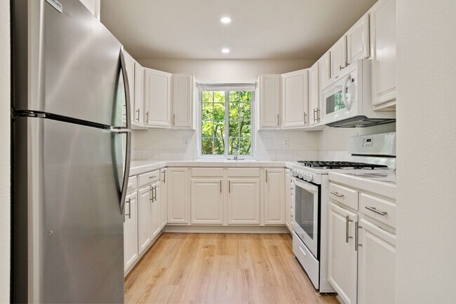 Building Photo - Newly renovated 1 bedroom 1 bath