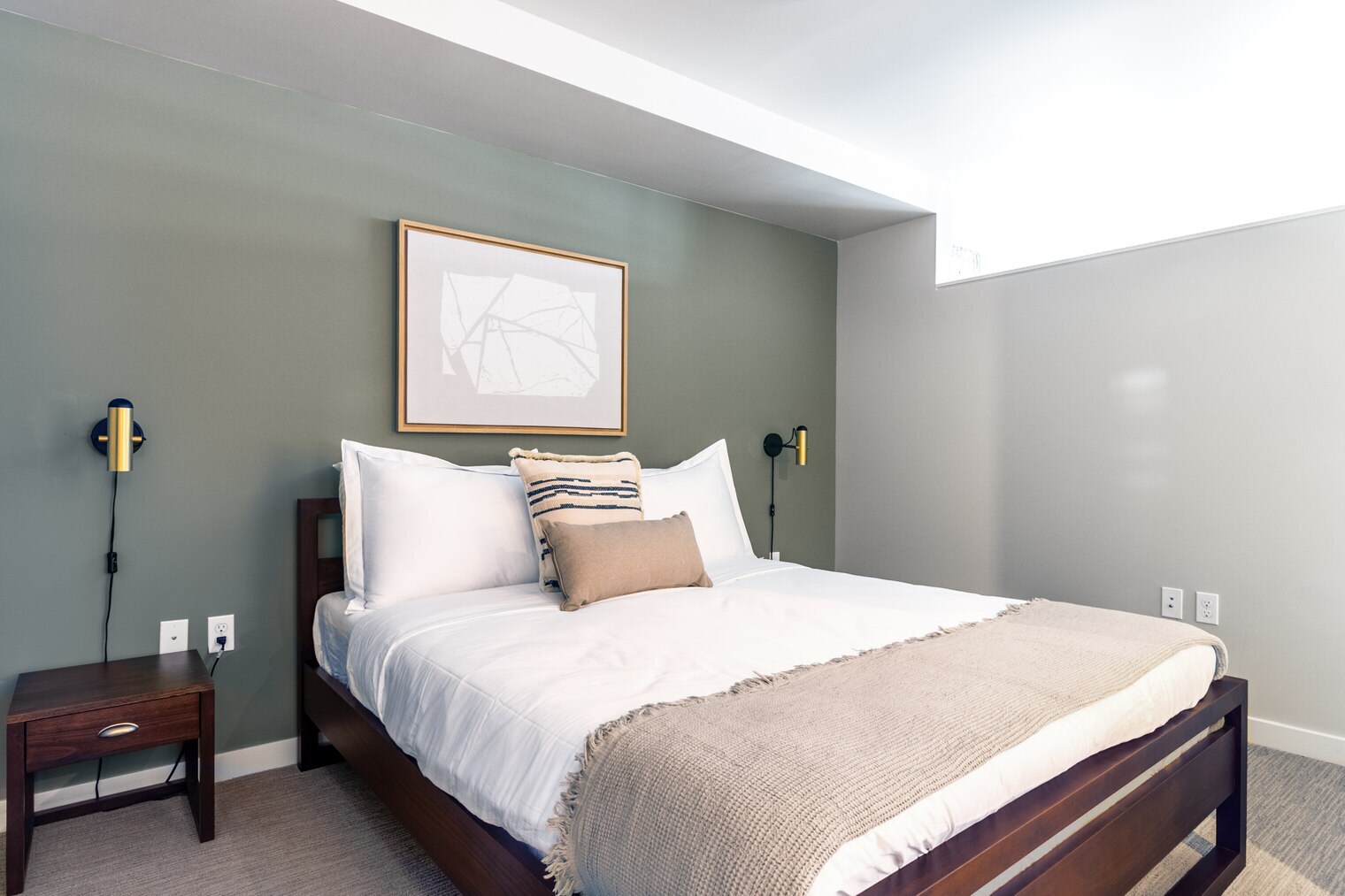 Building Photo - 101 Taylor Ave N