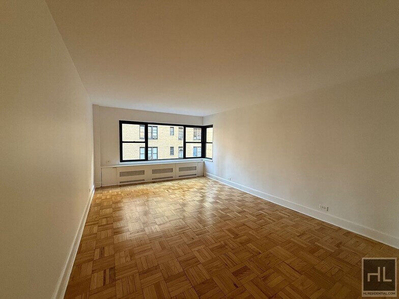 Building Photo - EAST 55 STREET