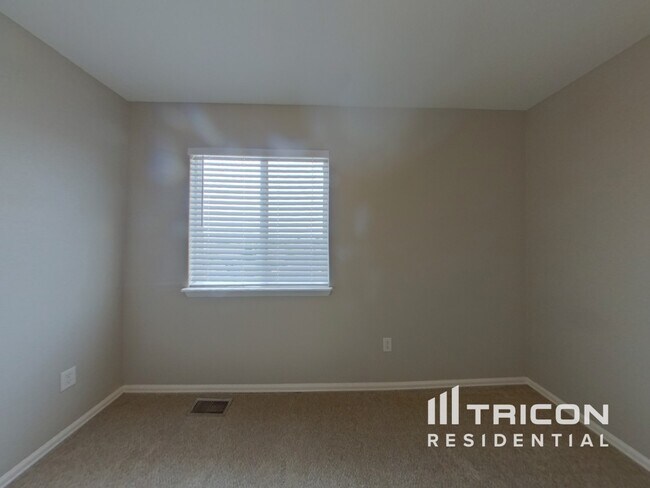 Building Photo - 7635 Canyon Oak Dr