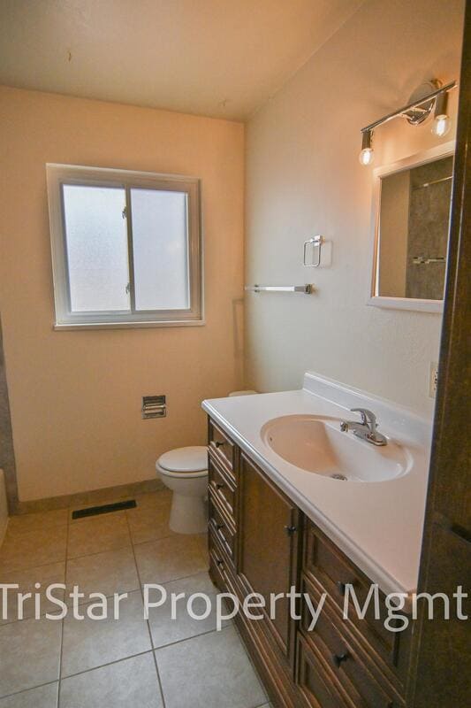 Building Photo - 4404 N Chestnut St