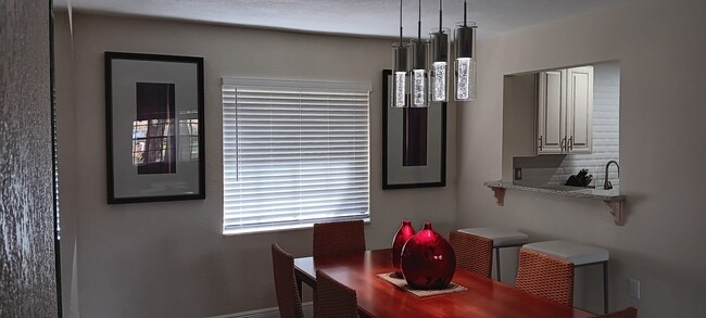 Building Photo - 3071 Simpson Rd