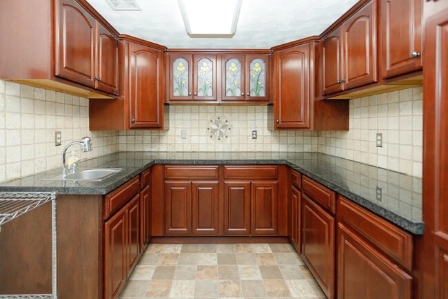 Building Photo - 60341 Constantine Rd