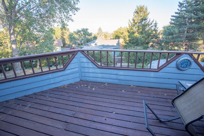 Building Photo - 18 S Zinnia Way