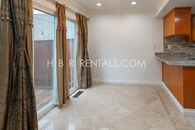 Building Photo - Single Story Charming 3-Bedroom Pleasanton Home Now MOVE IN Ready!