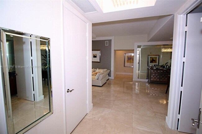 Building Photo - 15901 Collins Ave