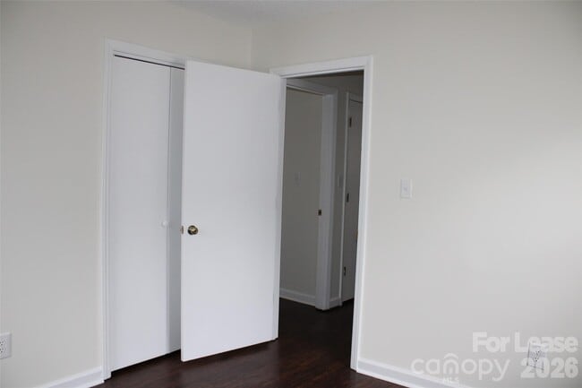 Building Photo - 428 Beaty St