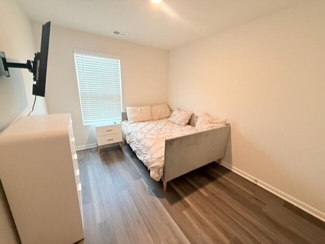 Building Photo - 172 Harvest Gold Dr