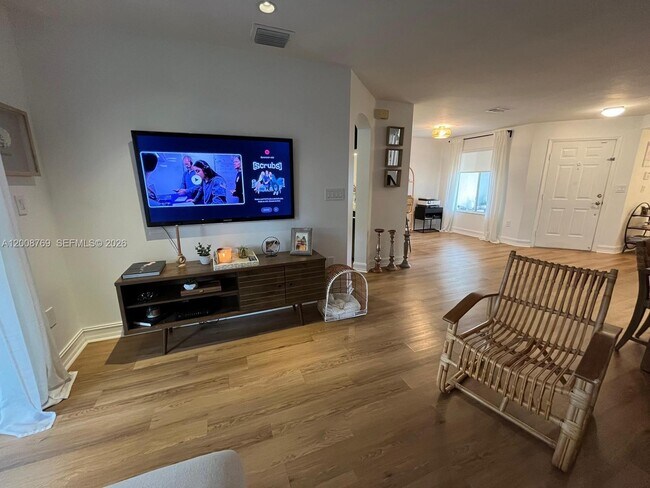 Building Photo - 7451 SW 163rd Ct