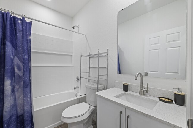 Building Photo - 1911 Lorna Ave