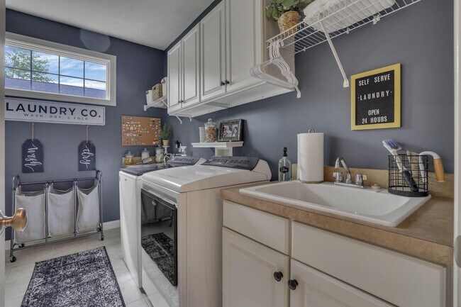 Building Photo - 7097 Pleasant Colony Cir