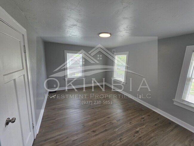 Building Photo - 1738 Radcliffe Rd