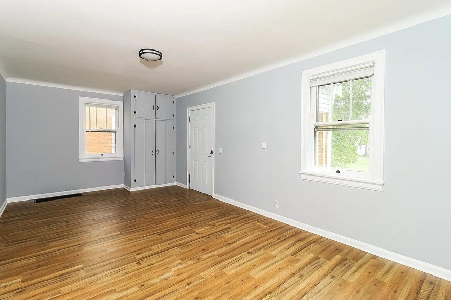 Building Photo - 1522 Kinney Ave