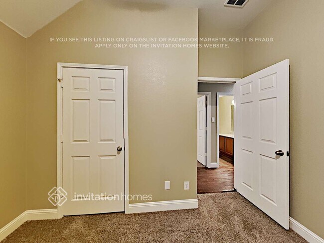 Building Photo - 622 W Fate Main Pl