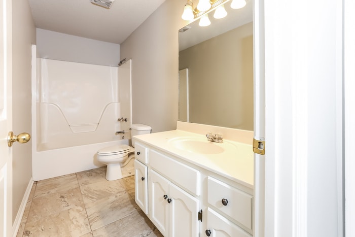 Building Photo - 2424 Cedar Ridge Dr