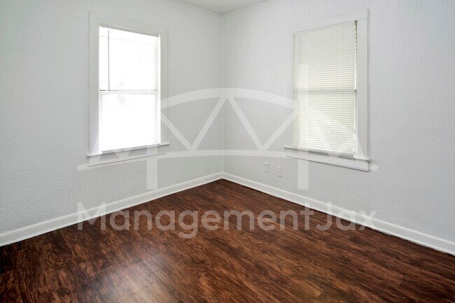 Building Photo - 1671 W 35th St