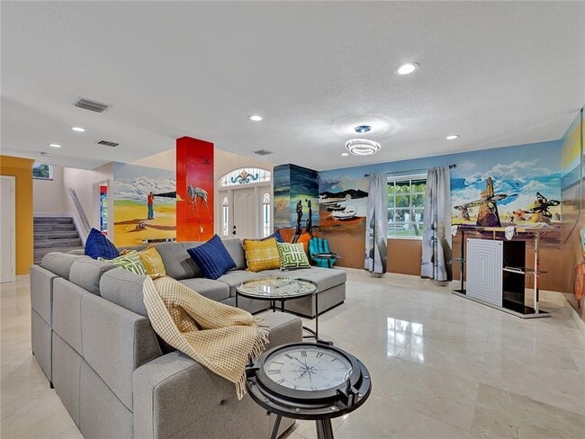 Building Photo - 851 N 11th Ave