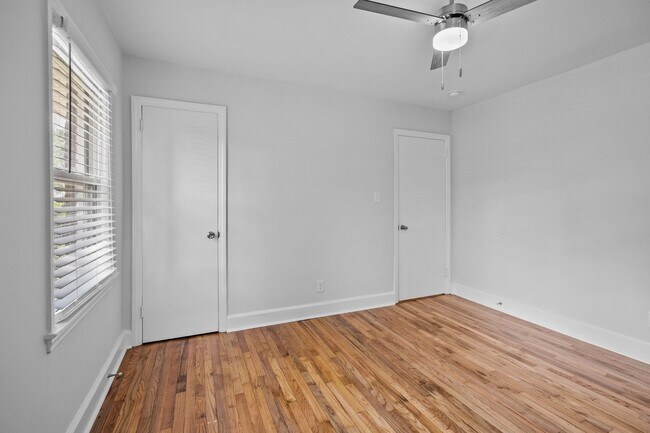 Building Photo - Newly Renovated Ranch Home In SE Raleigh! Pet Friendly!