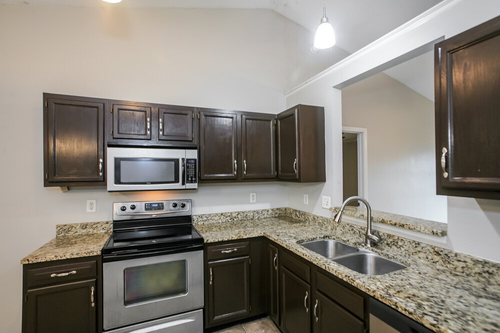 Building Photo - 1358 Evergreen Dr