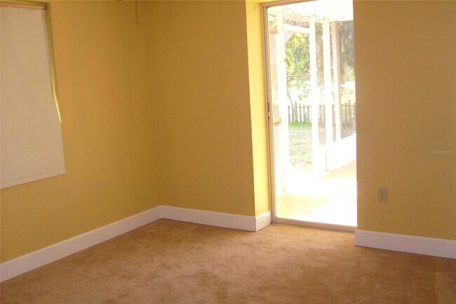 Building Photo - 1876 Mid Ocean Cir