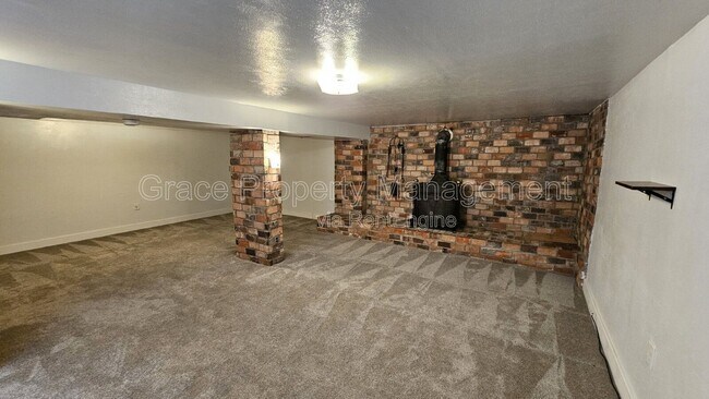 Building Photo - 8151 W Evans Ave