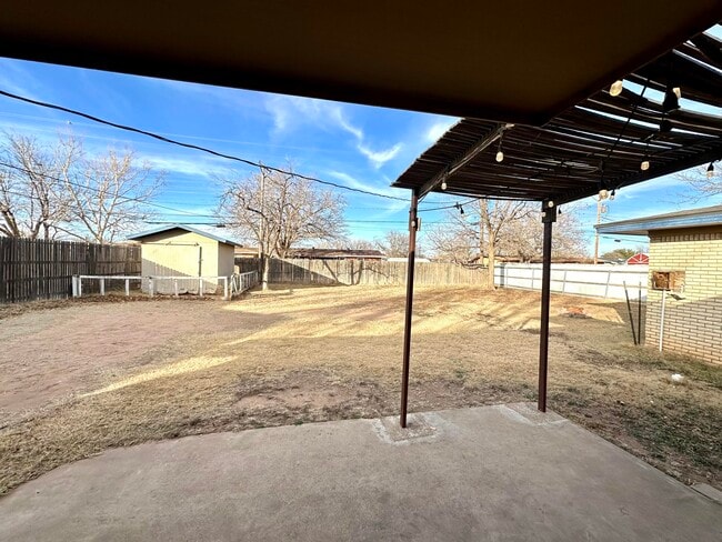 Building Photo - 5002 46th St