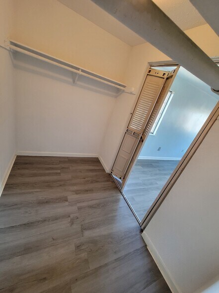 Building Photo - 300 Smithfield Rd