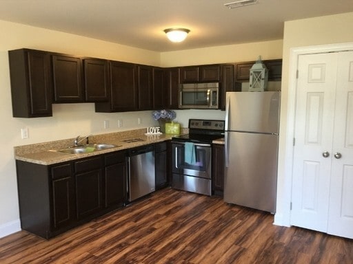 Building Photo - New build townhome!