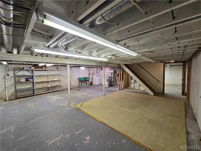 Building Photo - 2287 Long Rd