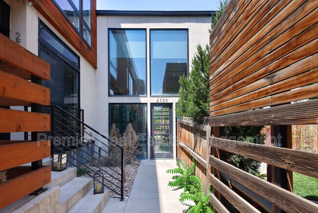 Building Photo - 2729 W 21st Ave