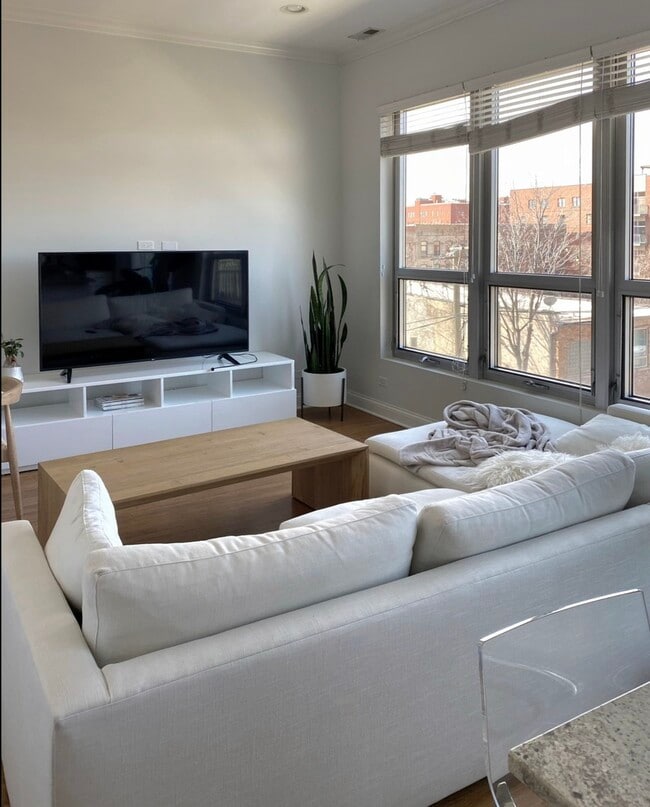 Building Photo - 20 N Aberdeen St