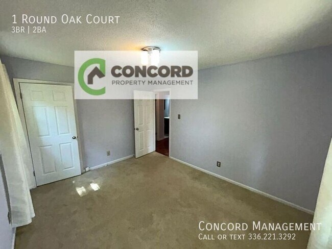 Building Photo - 1 Round Oak Ct