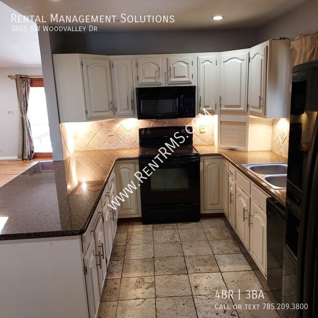 Building Photo - 3805 SW Wood Valley Dr