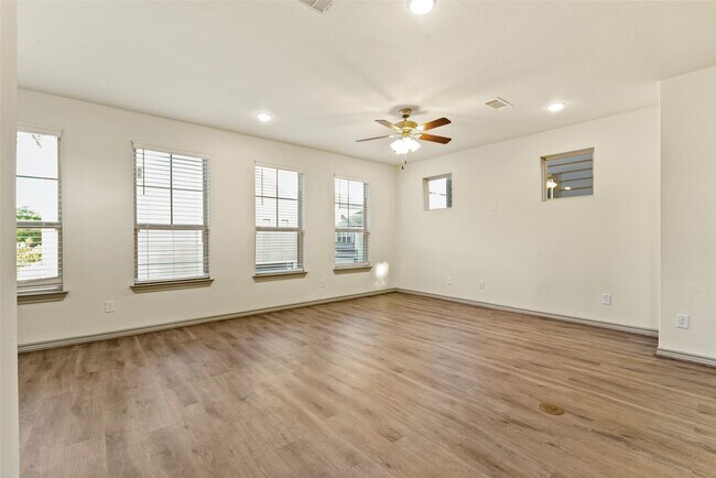 Building Photo - 2123 Sequoia Woods Dr