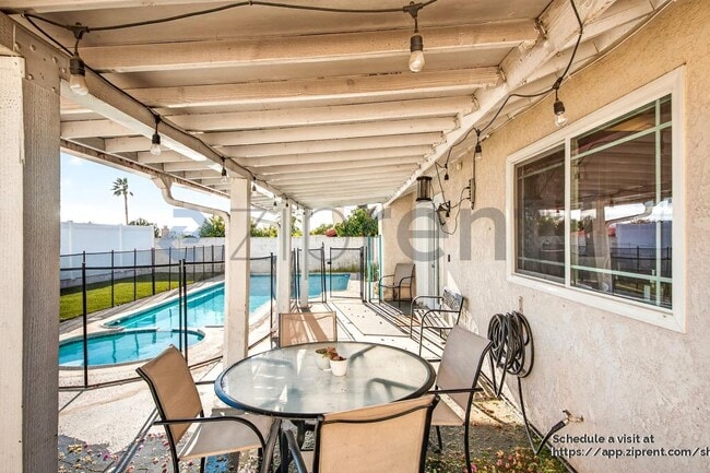 Building Photo - 1745 Buckeye St