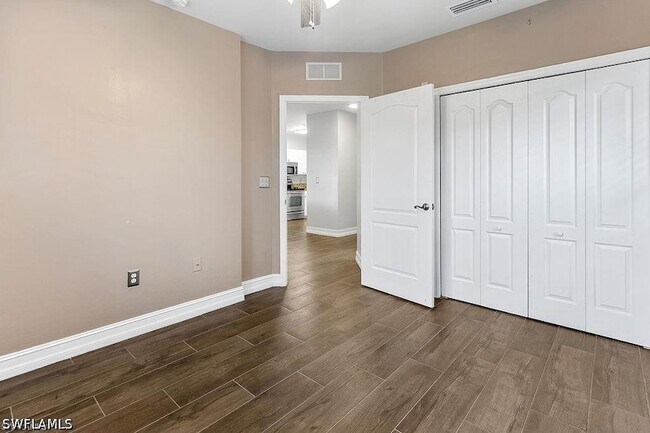 Building Photo - 7827 Regal Heron Cir