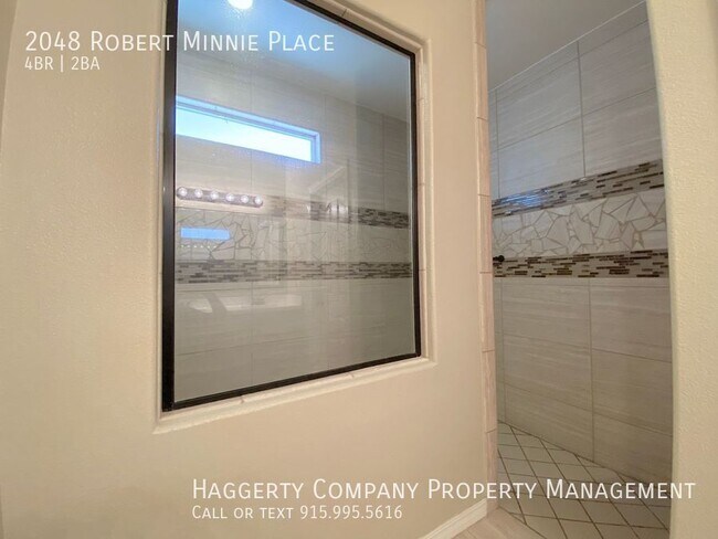 Building Photo - 2048 Robert Minnie