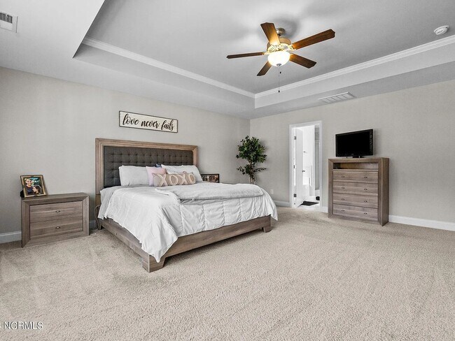 Building Photo - 615 Overland Ct