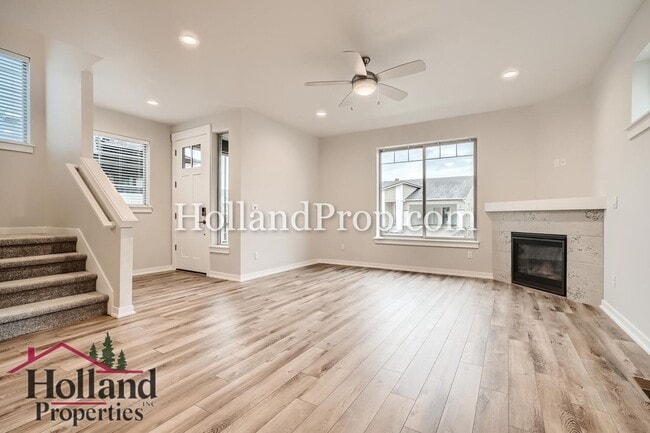 Building Photo - Brand-New Luxury Living Near Butternut Creek Park!