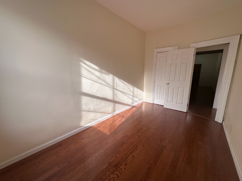 Building Photo - 1343 Boynton Ave