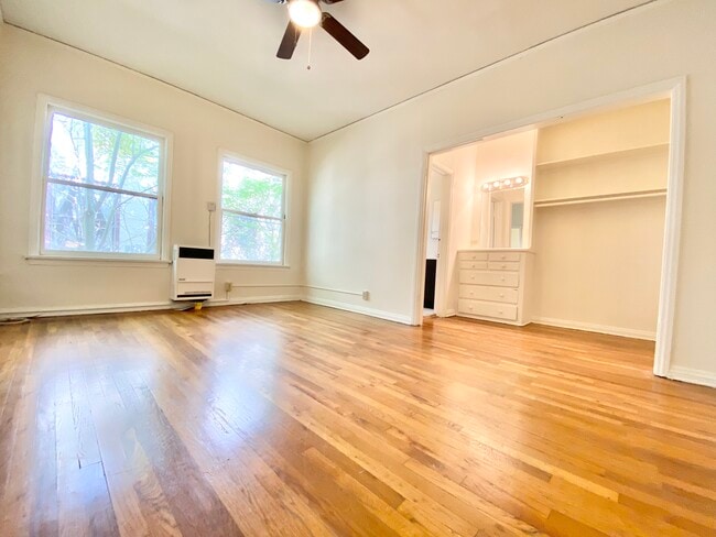 Building Photo - 836 Sanborn Ave