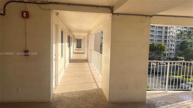 Building Photo - 2671 S Course Dr