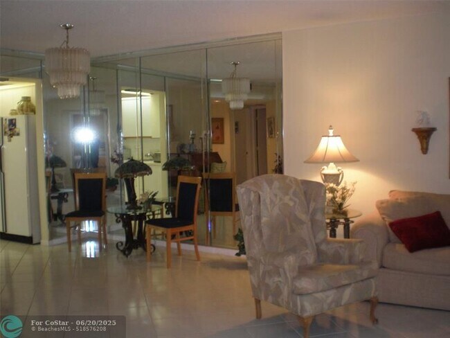 Building Photo - 1605 Abaco Dr