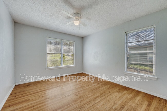 Building Photo - 7 Pershing Dr